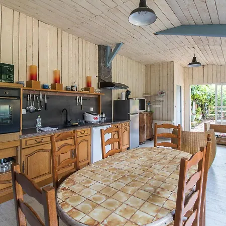 Prázdninový dům Gite Maringues, 3 Pieces, 4 Personnes - Fr-1-630-91 *